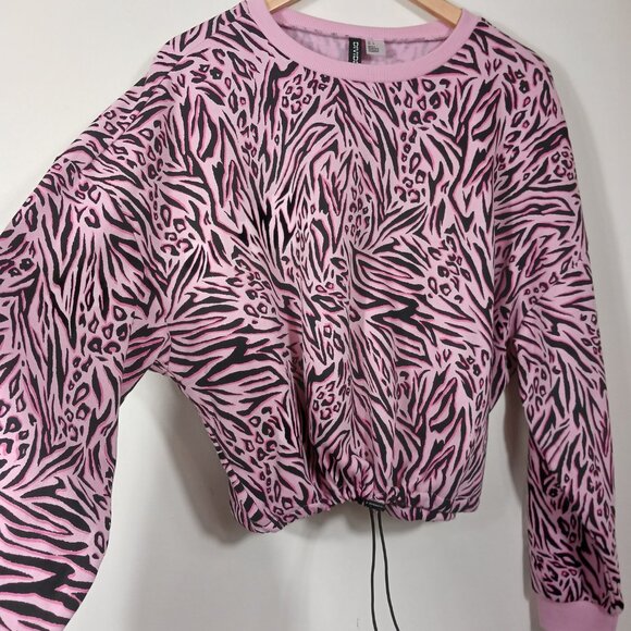 Divided by H&M, Large, Pink/Black Animal Print Sweatshirt with Adjustable Waist - Picture 3 of 13